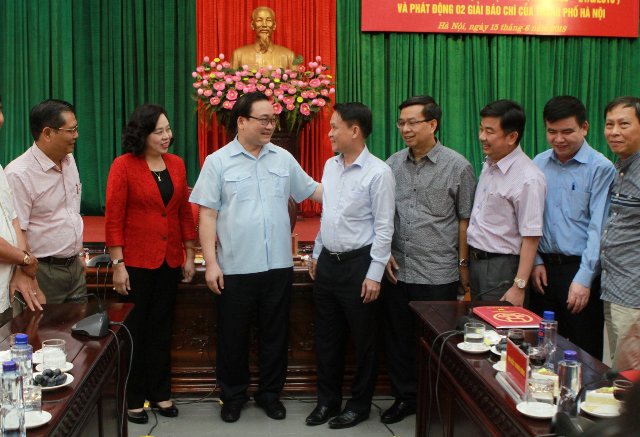 Lãnh đạo TP Hà Nội gặp mặt đại biểu các cơ quan báo chí nhân Ngày Báo chí Cách mạng Việt Nam