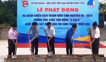 Thanh niên huyện Phúc Thọ ra quân tình nguyện hè