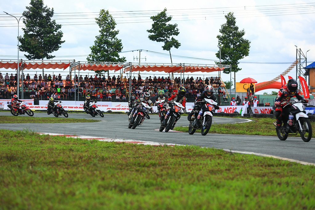 [Vietnam Moto Racing Championship 2018] Tường thuật chặng 1, hạng mục Blade 110cc