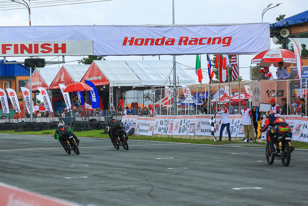 [Vietnam Moto Racing Championship 2018] Tường thuật chặng 1, hạng mục Blade 110cc