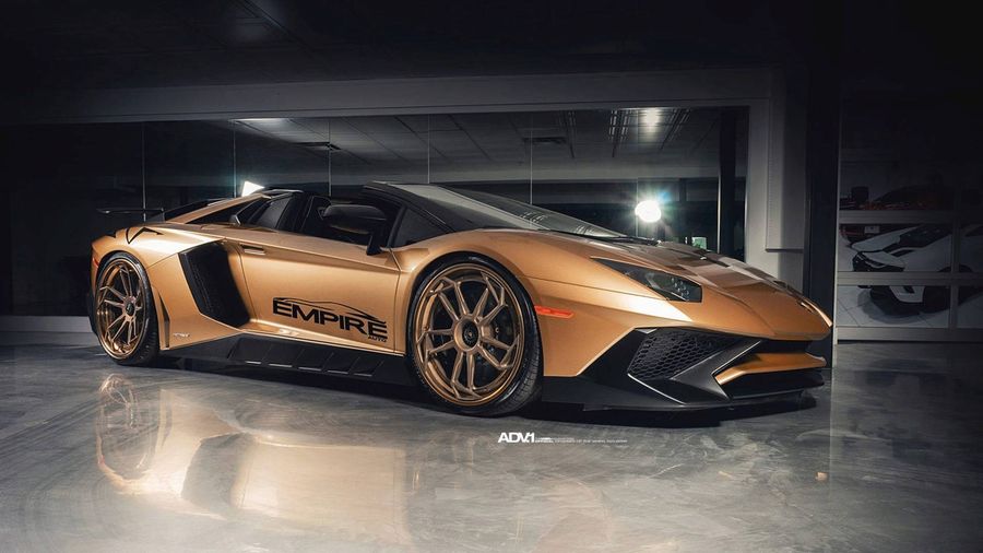 Ngắm siêu xe Lamborghini Aventador LP 750-4 SV Roadster sơn Matte Gold đặc biệt tại Canada