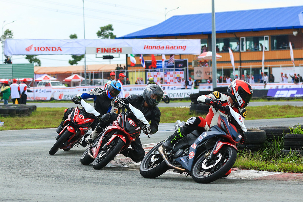 [Vietnam Moto Racing Championship 2018] Tường thuật chặng 1, hạng mục Winner 150cc