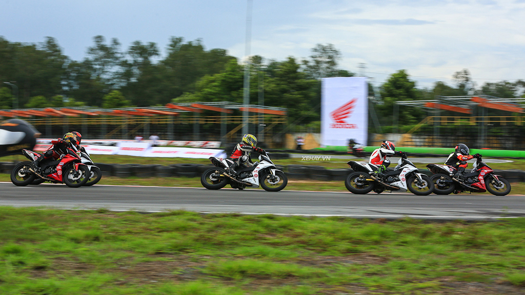[Vietnam Moto Racing Championship 2018] Tường thuật chặng 1, hạng mục Winner 150cc