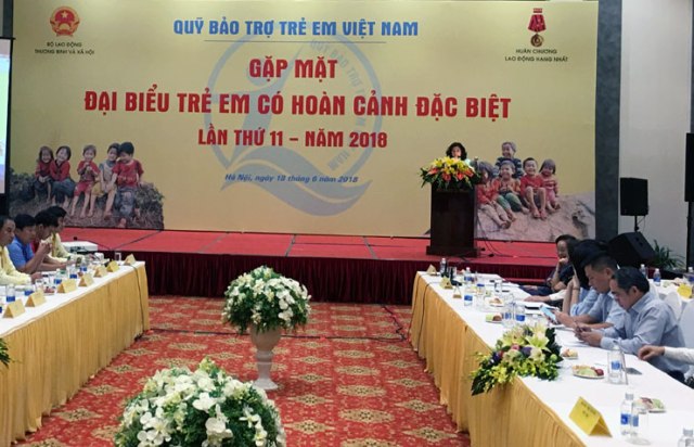 Gặp mặt 70 trẻ em có hoàn cảnh đặc biệt lần thứ 11