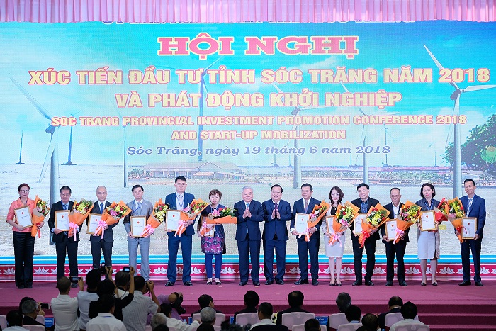 Thủ tướng dự Hội nghị xúc tiến đầu tư tỉnh Sóc Trăng