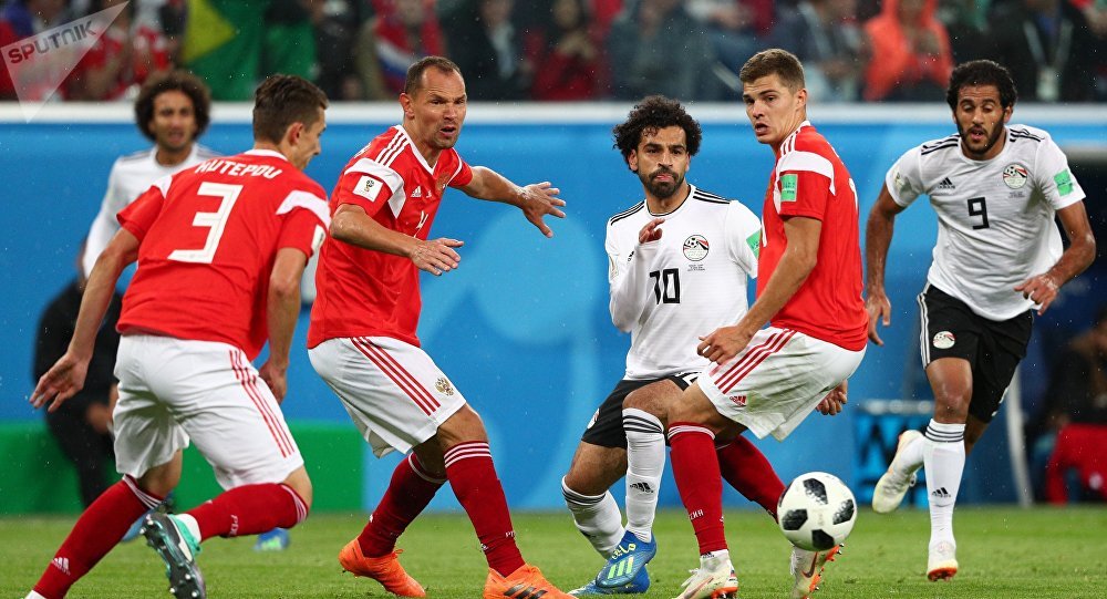 Nga 3-1 Ai Cập: Chủ nhà là đội vào vòng trong đầu tiên