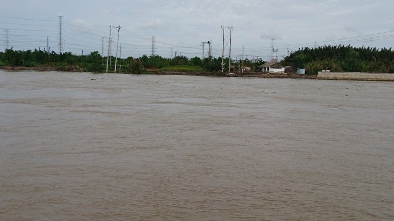 TP HCM: Sạt lở bờ kè dài gần 200m tại Cần Giờ