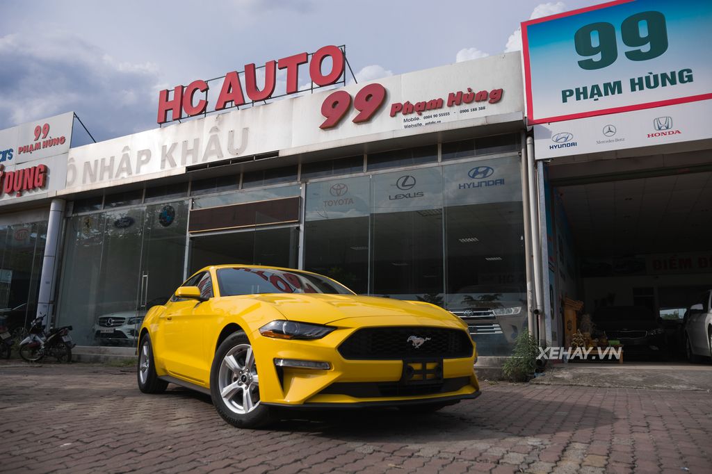 Ford Mustang 2018 màu vàng mới về Hà Nội đã có chủ