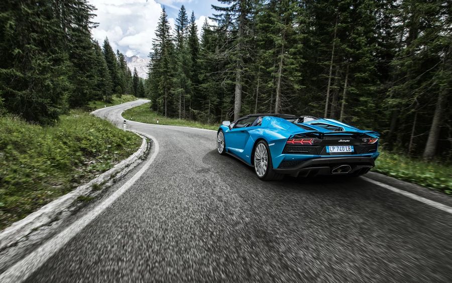 Lamborghini vẫn sẽ tiếp tục trang bị các động cơ hút khí tự nhiên cho siêu xe của mình