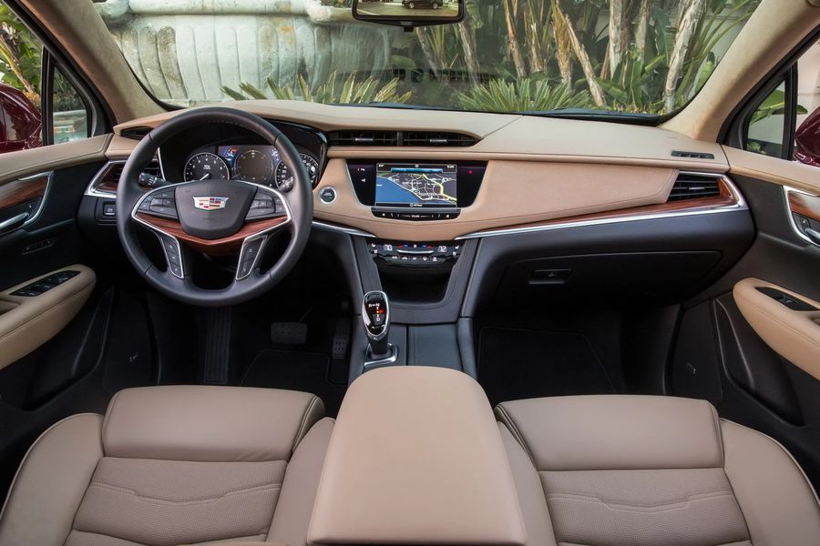 Cadillac XT5 2019 nâng cấp thêm nhiều trang bị, giá từ 970 triệu VNĐ