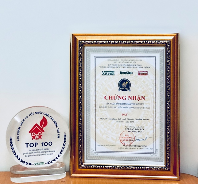 Sun Life Việt Nam đạt danh hiệu “Top 100 – Sản phẩm, dịch vụ tốt nhất cho gia đình, trẻ em” năm 2018