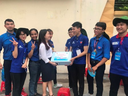 Đồng hành, hỗ trợ sĩ tử vượt vũ môn