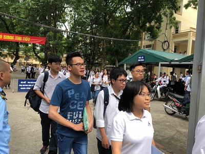 Thí sinh cả nước kết thúc bài thi môn Toán THPT Quốc gia 2018