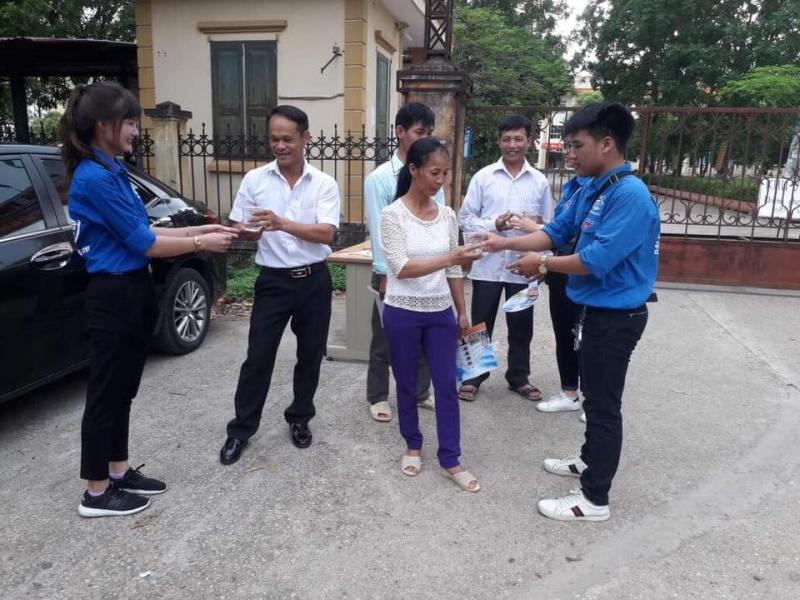 Hơn 300 sinh viên UTT “tiếp sức” sĩ tử