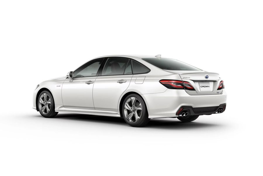 Sedan hạng sang Toyota Crown thế hệ mới chính thức ra mắt, giá từ 963 triệu VNĐ