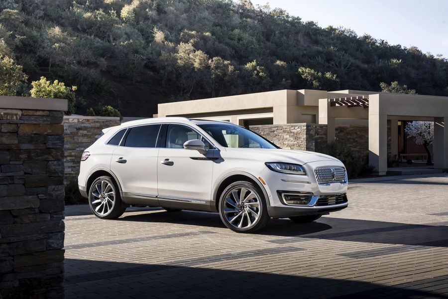 Lincoln Nautilus 2019 chính thức được bán ra với giá từ 917 triệu VNĐ
