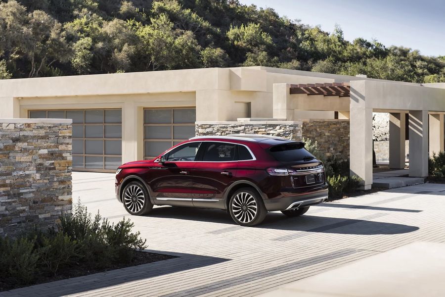 Lincoln Nautilus 2019 chính thức được bán ra với giá từ 917 triệu VNĐ