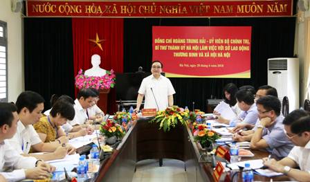 Cán bộ phải hỗ trợ hết mức cho người dân