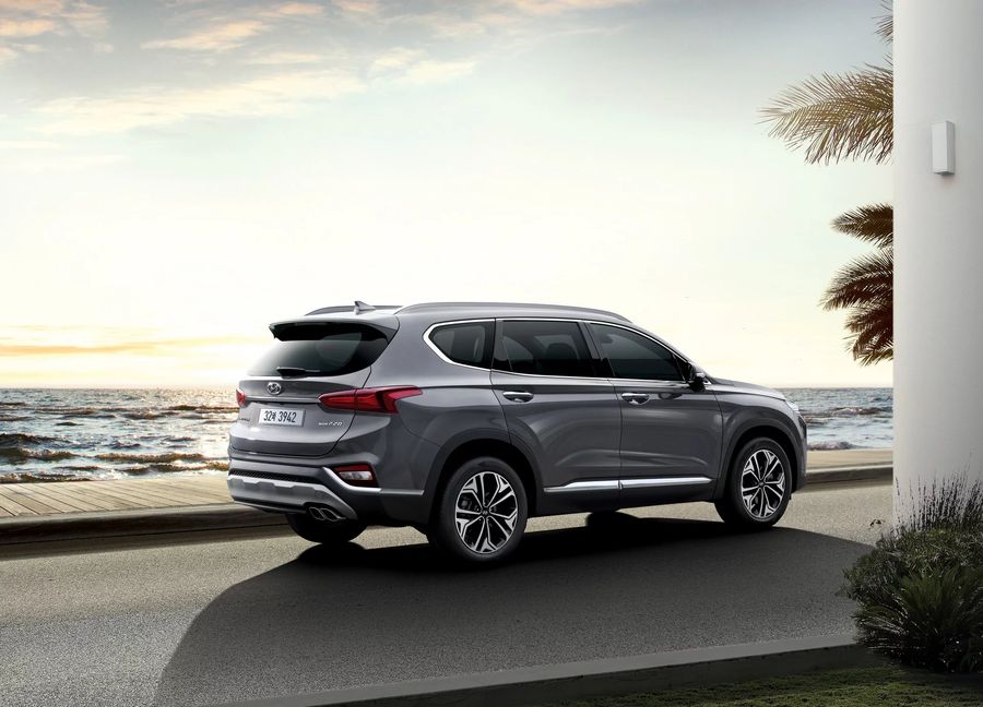 Hyundai Santa Fe 2019 chạm tới đẳng cấp xe sang với giá chỉ 580 triệu VNĐ