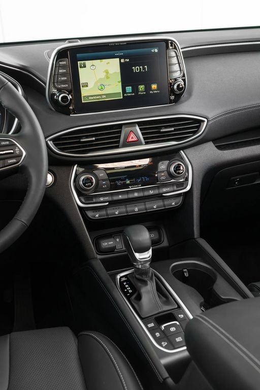 Hyundai Santa Fe 2019 chạm tới đẳng cấp xe sang với giá chỉ 580 triệu VNĐ