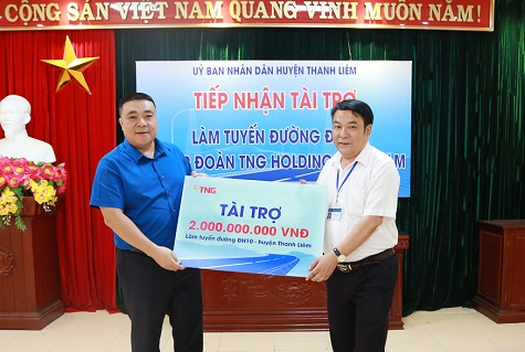 TNG Holdings Việt Nam tài trợ làm đường nông thôn tại Hà Nam