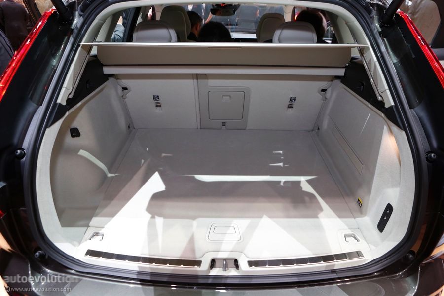 Volvo XC60 2019 dẫn động cầu trước - thêm một lựa chọn rẻ hơn cho khách hàng