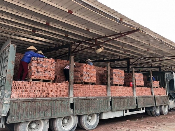 Nhiều chủ lò gạch Tuynel không hiểu vì sao mà tỉnh Bắc Giang nhiều lần