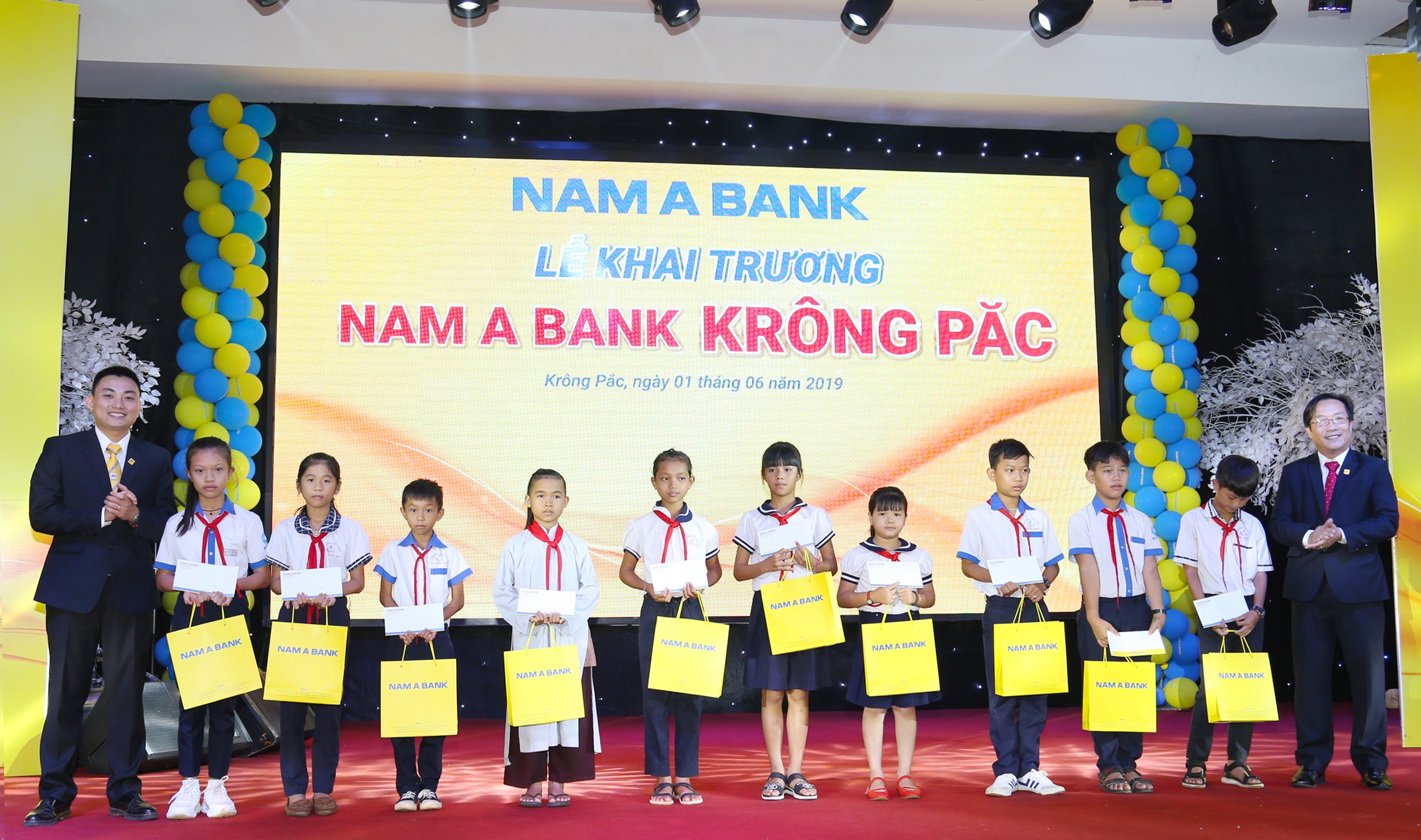 Khai trương Nam A Bank Krông Păc: Thu hẹp khoảng cánh giữa ngân hàng và người dân