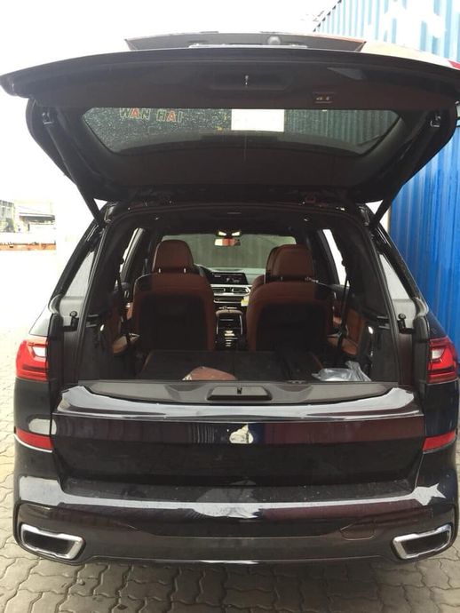 Xe sang BMW X7 thứ hai cập bến Việt Nam - Dự báo 