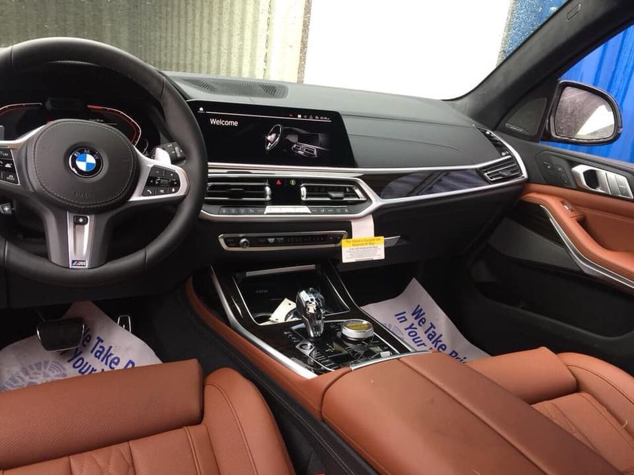 Xe sang BMW X7 thứ hai cập bến Việt Nam - Dự báo 