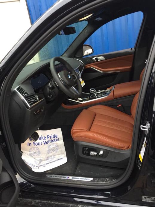 Xe sang BMW X7 thứ hai cập bến Việt Nam - Dự báo 