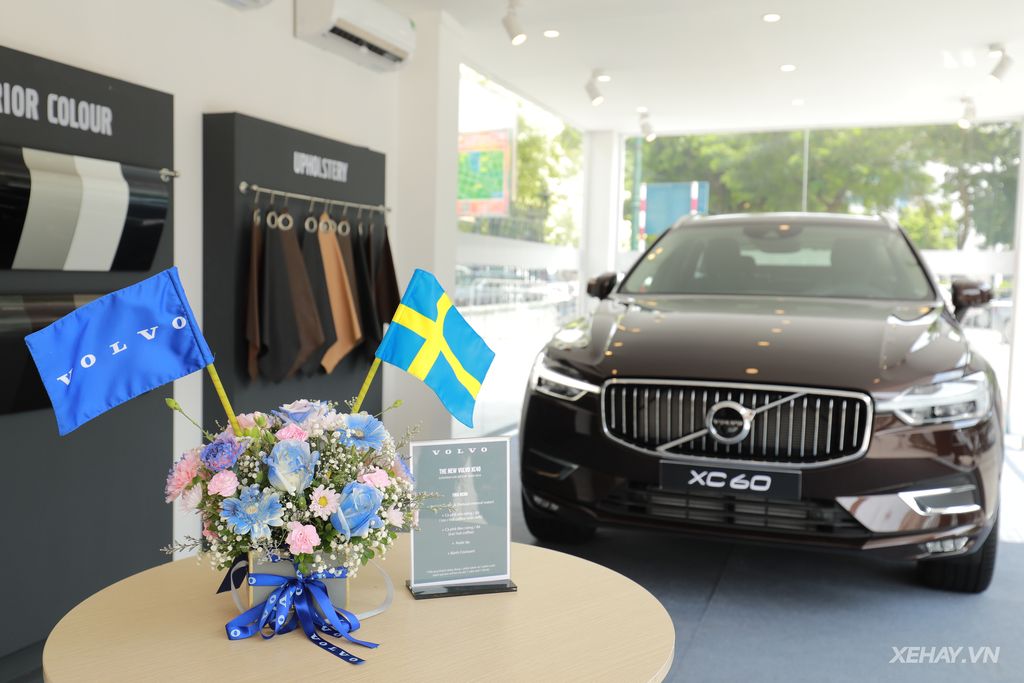 Không gian Mobile Showroom Volvo tại Nhà Hát Lớn Hà Nội