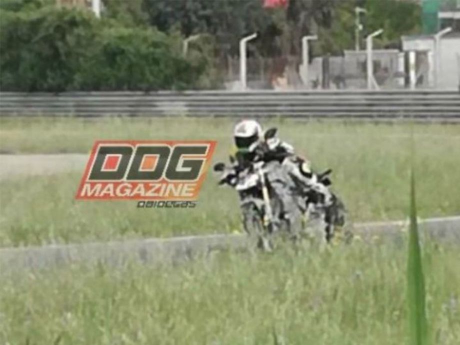 Ducati Streetfighter V4 sẽ sử dụng động cơ V4 1.103cc từ