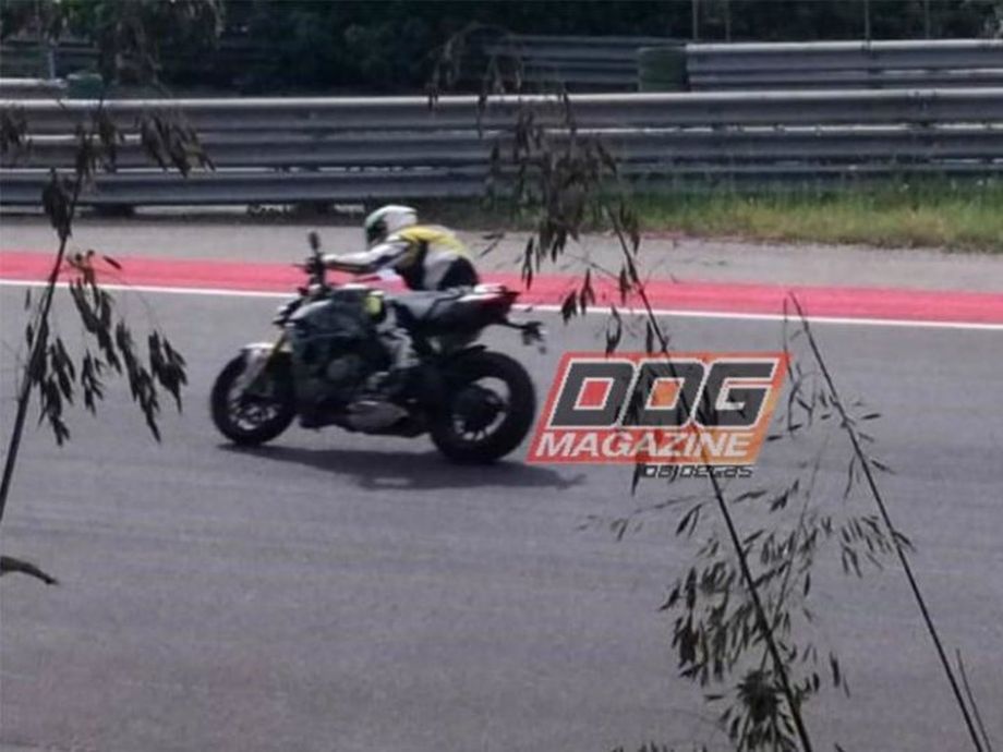 Ducati Streetfighter V4 sẽ sử dụng động cơ V4 1.103cc từ 