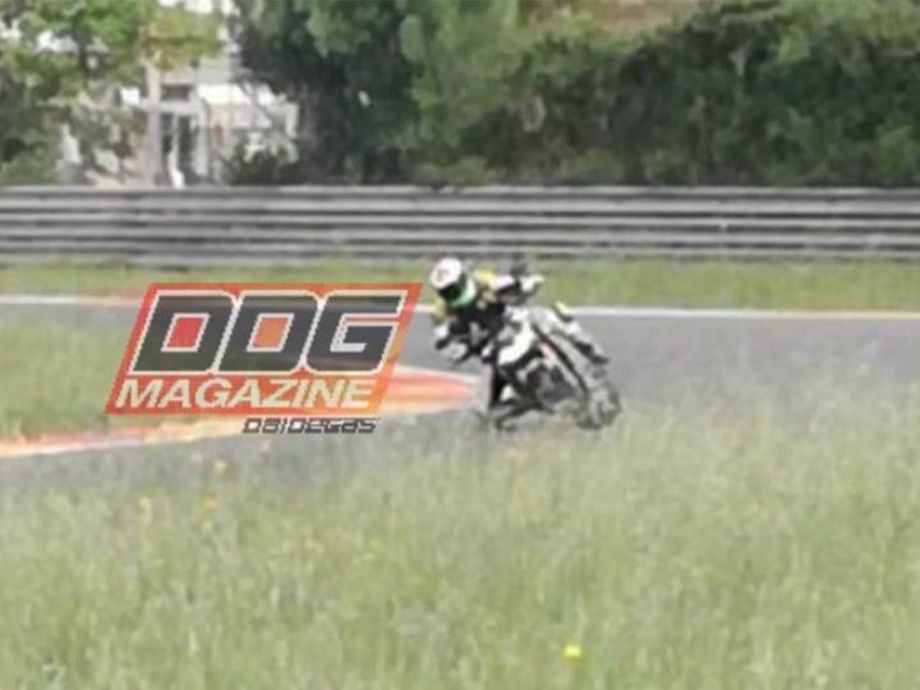 Ducati Streetfighter V4 sẽ sử dụng động cơ V4 1.103cc từ 