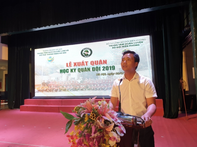 Đồng chí Nguyễn Đức Tiến, Phó Bí thư Thành đoàn Hà Nội phát biểu tại chương trình