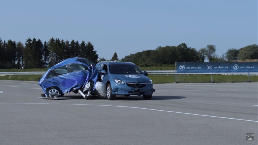 Túi khí an toàn bên hông từ ZF có thể bảo vệ ô tô khi tai nạn