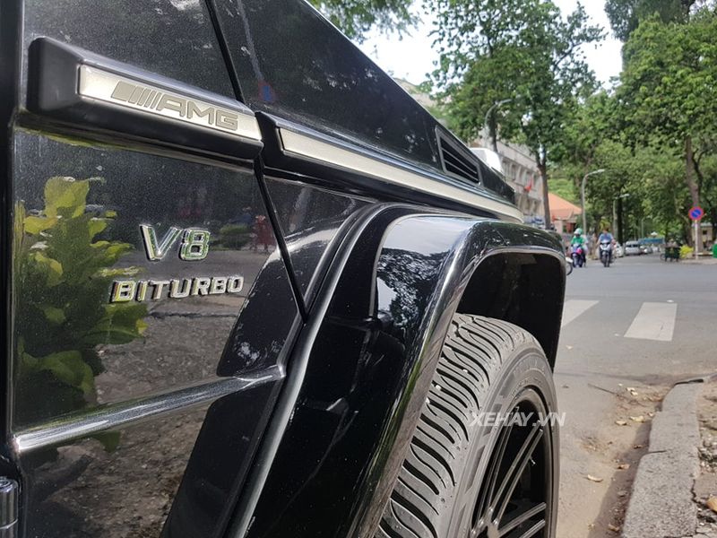 Sài Gòn: Lột bộ áo rằn rì hầm hố, Mercedes-AMG G63 biển lặp 