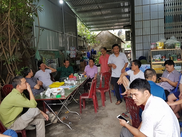 Người dân phường Quang Hanh bức xúc phản ánh với PV.