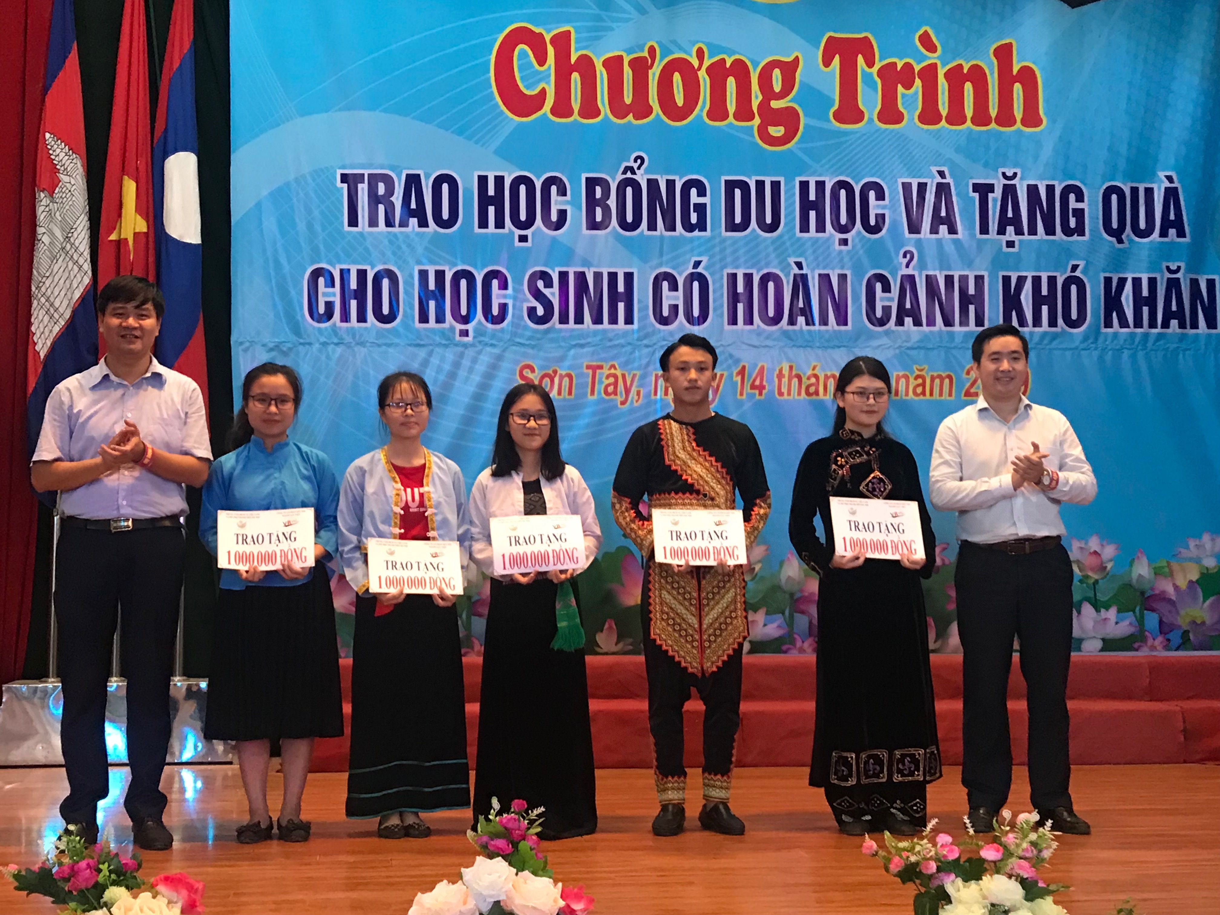 Trao học bổng 1,72 tỷ đồng tới học sinh trường Hữu nghị 80