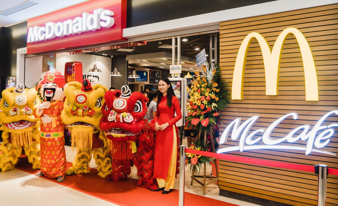 McDonald’s khai trương nhà hàng tại Vincom Trần Duy Hưng