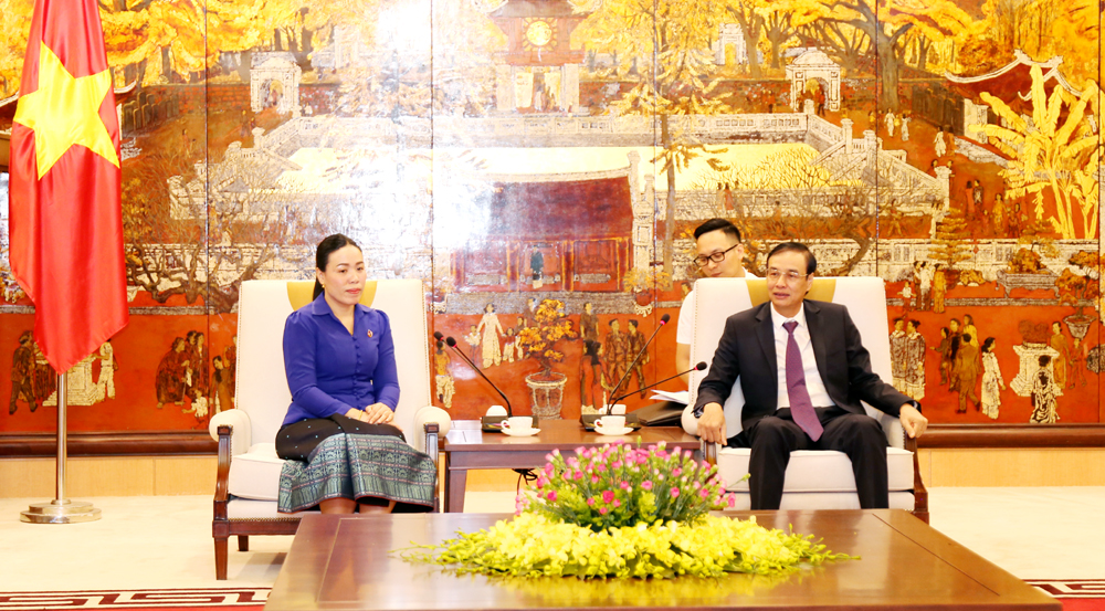 Đoàn đại biểu Thành đoàn Viêng Chăn (Lào) chào xã giao lãnh đạo Thành ủy Hà Nội