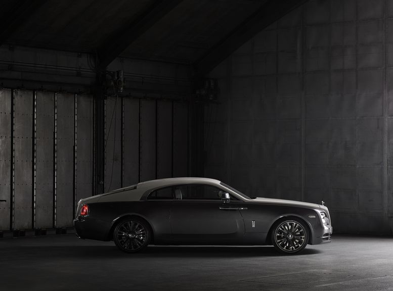 Rolls-Royce giới thiệu Wraith Eagle VIII- mẫu xe kỉ niệm 100 năm chuyến bay xuyên Đại Tây Dương đầu tiên