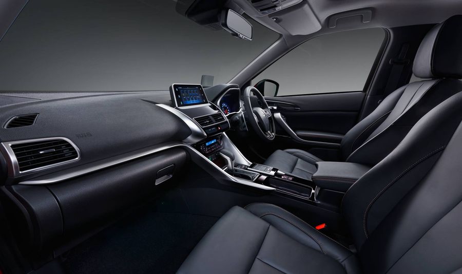 Mitsubishi Eclipse Cross 2019 sử dụng động cơ diesel, giá từ 658 triệu VNĐ ra mắt tại Nhật