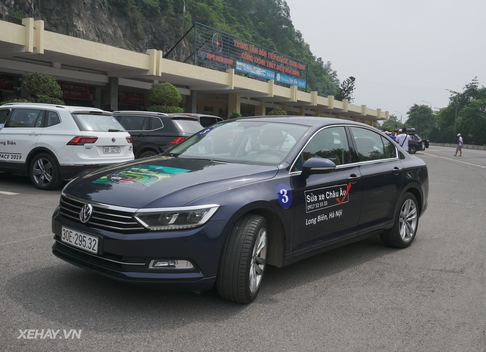 Volkswagen Passat, chiếc xe tôi lựa chọn để di chuyển trong chặng Hà Nội - Mộc Châu ngày đầu tiên