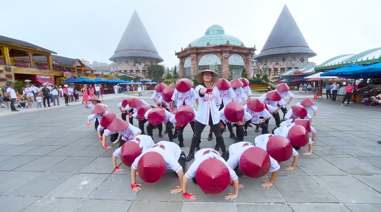 Đoan Trang, ST Sơn Thạch, John Huy Trần làm giáo khảo chung kết Flashmob 2019 – “Sóng tuổi trẻ”