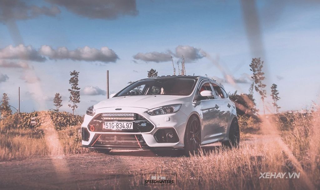 Cận cảnh xế Mỹ Ford Focus độ RS độc đáo bậc nhất tại Việt Nam