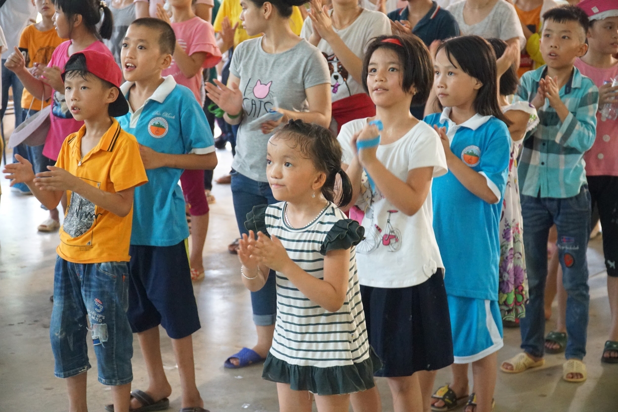 Học sinh khuyết tật Thụy An trải nghiệm 