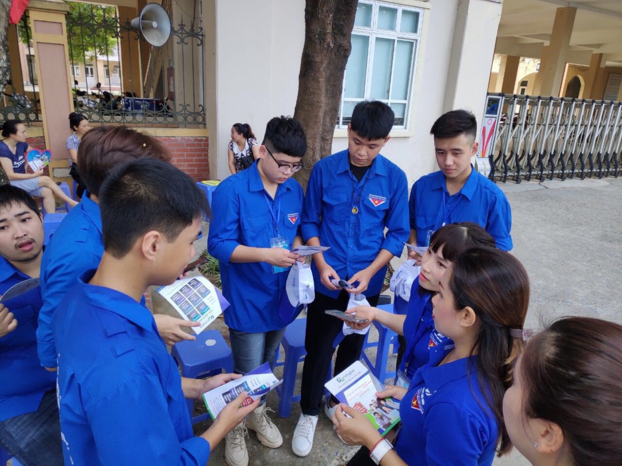 Đoàn viên, thanh niên VNPT Hà Nội họp nhóm