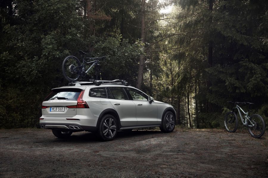 Volvo V60 Cross Country 2020 tự hào với những chiếc ghế cá tính, chốt giá hơn 1 tỷ VNĐ